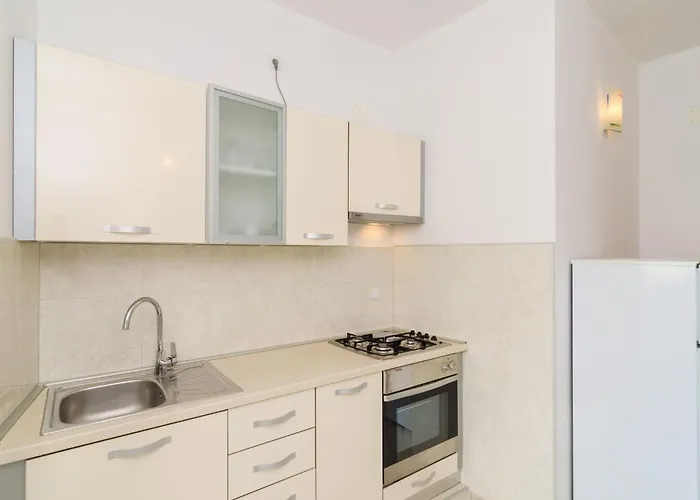& Bari I - With Balcony And View Second Floor 14 Apartman Mlini