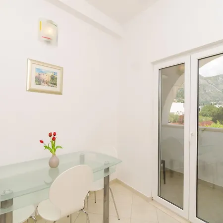 & Bari I - With Balcony And View Second Floor 8 Appartement