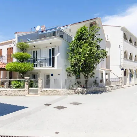 & Bari I - With Balcony And View Second Floor 8 Appartement