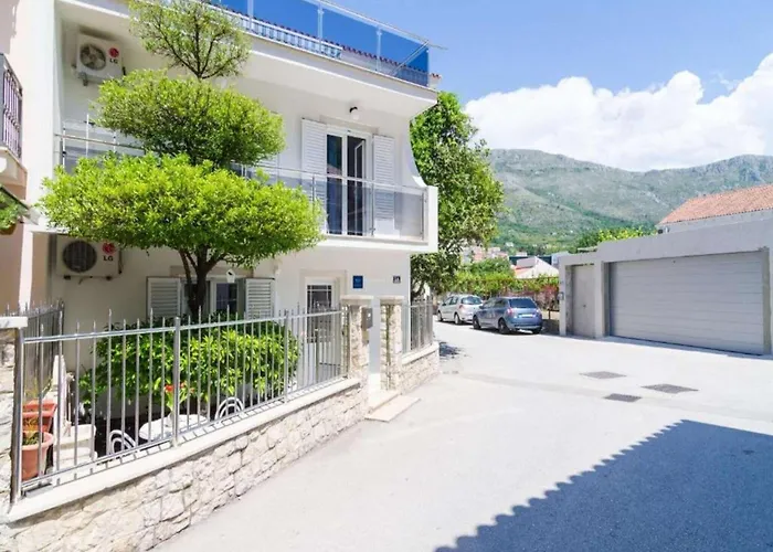 Apartament & Bari I - With Balcony And View Second Floor 14 *