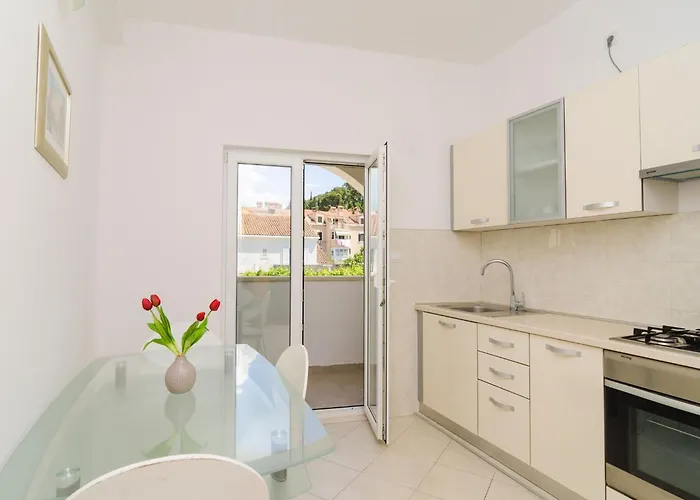 Apartament & Bari I - With Balcony And View Second Floor 14 Mlini